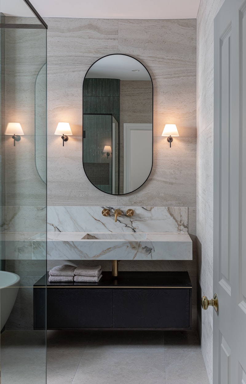 Vanity and mirror detail