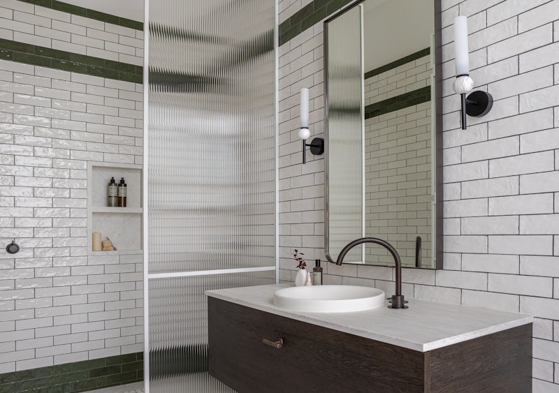 Artful Retreat — bathroom by Melanie Sa'u Design Studio, Auckland