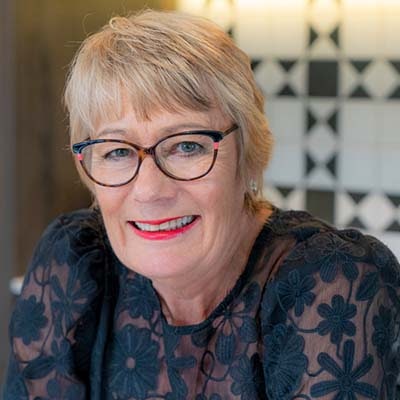 Colleen Holder
